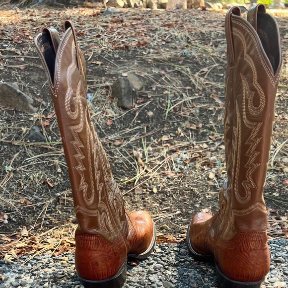 These are the real deal, split leather and lizard stand-up cowboy boots - Picture 3 of 4
